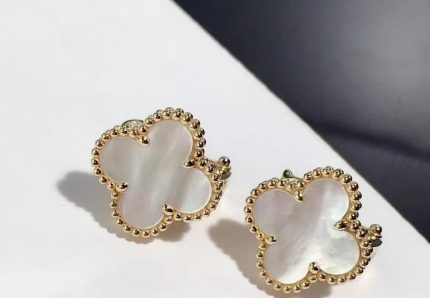 Earrings-white pearl